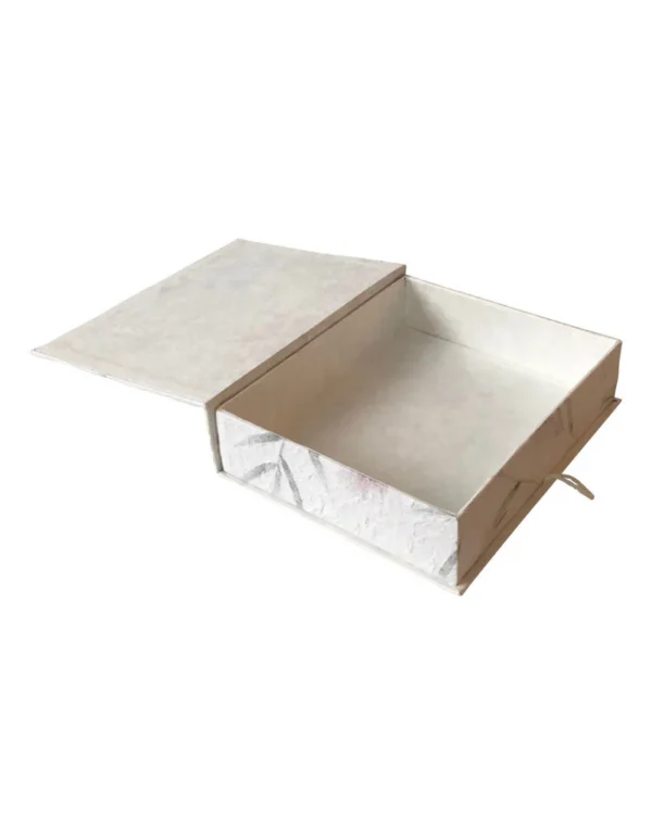 TH361A Keepsake Box, Closure String and Button Bougainville