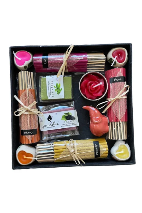TH335 Gift box incense and candles 17x17 cm