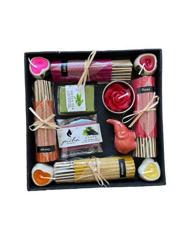 TH335 Gift box incense and candles 17x17 cm