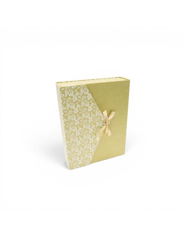 Keepsake Box with Ribbon Fastening