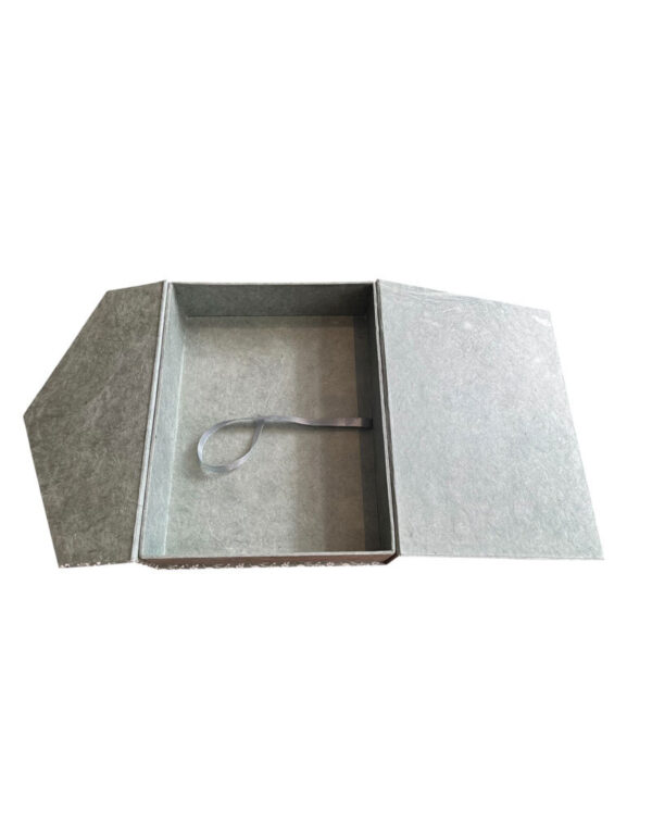Keepsake Box with Ribbon Fastening