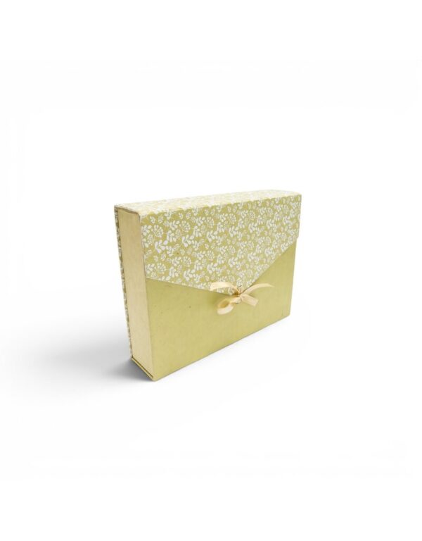 Keepsake Box with Ribbon Fastening