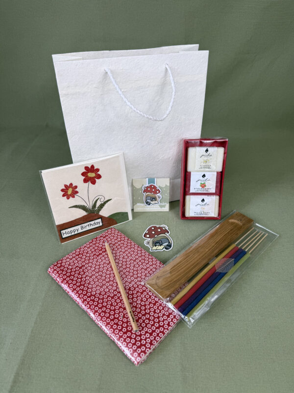 IMG_4945 Birthday Little Treasures No. 01 – Red Floral Stationery Set