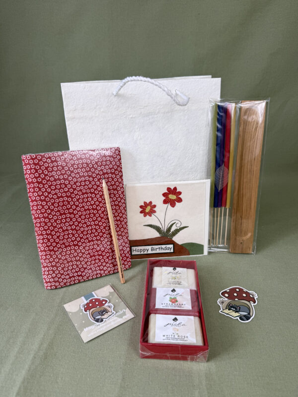 IMG_4957 Birthday Little Treasures No. 01 – Red Floral Stationery Set