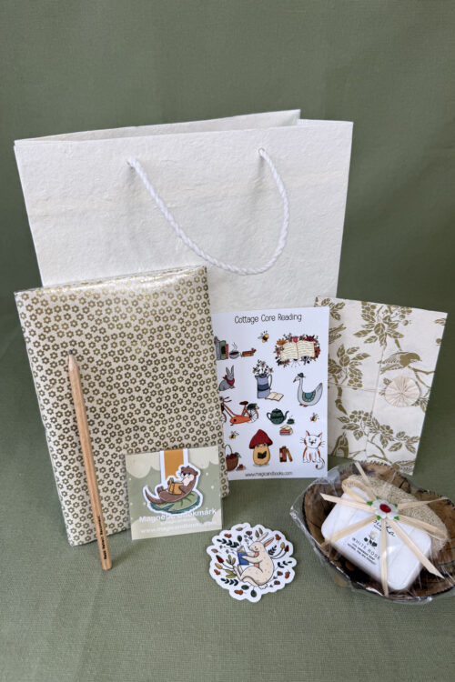 Little Treasures No. 07 – Cottage Reading & Relaxation Set