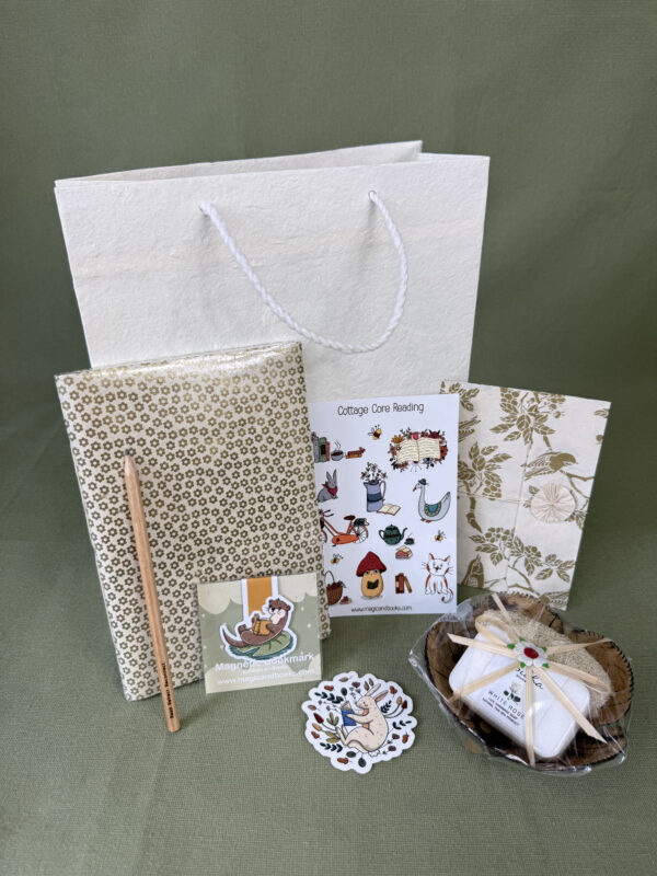Little Treasures No. 07 – Cottage Reading & Relaxation Set