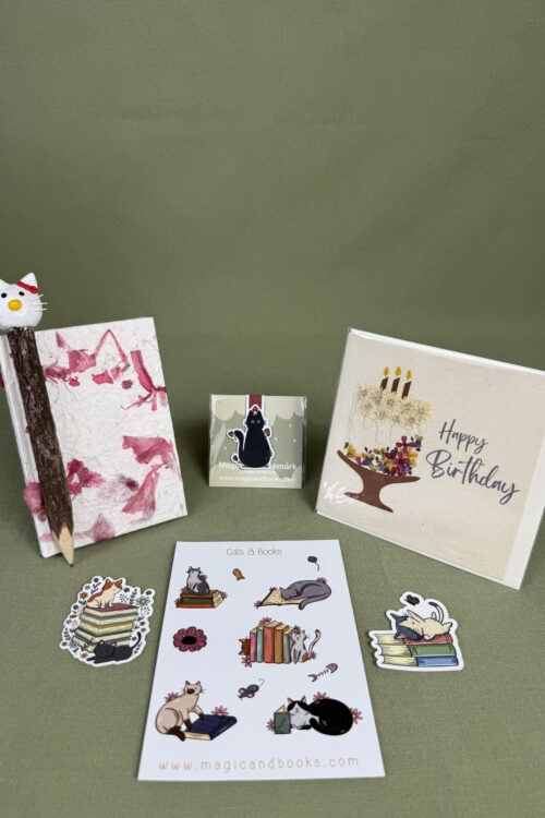 Birthday Little Treasures No. 14 – Cats, Books & Flowers Gift Set