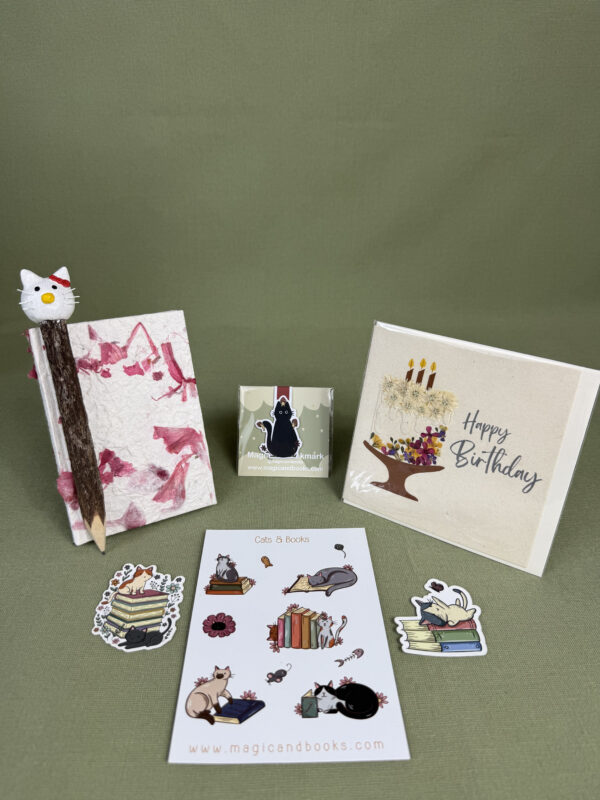 IMG_4993 Birthday Little Treasures No. 14 – Cats, Books & Flowers Gift Set