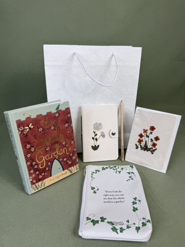 Little Treasures No. 23 – The Secret Garden Reading & Writing Set
