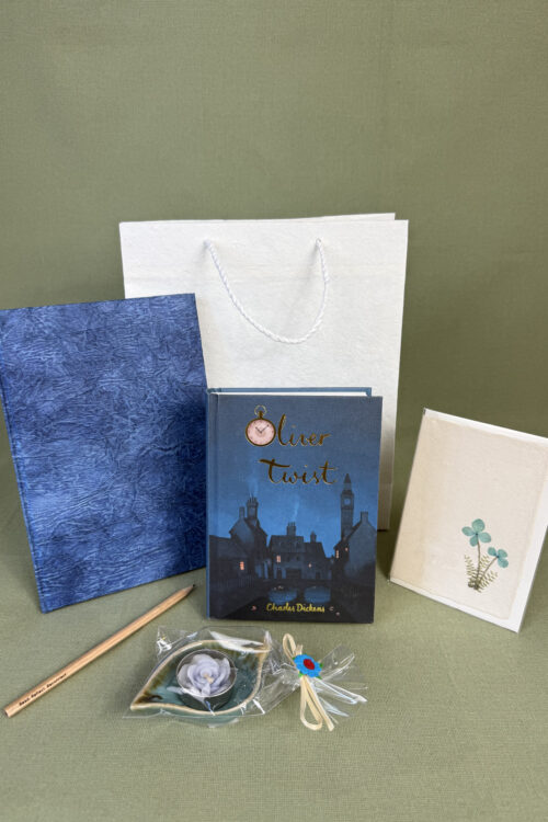 Little Treasures No. 36 – Oliver Twist Reading & Reflection Set