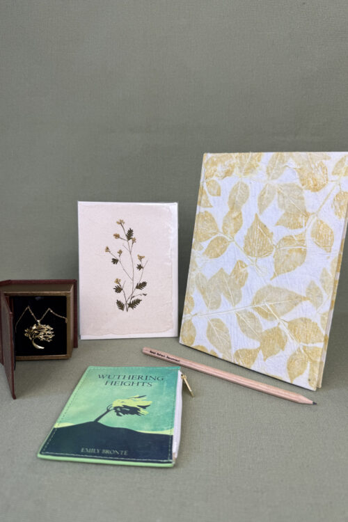 IMG_5076 Little Treasures No. 41 – Wuthering Heights Botanical Gift Set
