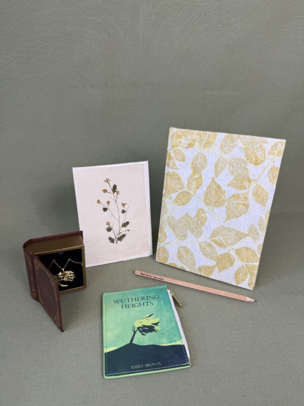 Little Treasures No. 41 – Wuthering Heights Botanical Gift Set