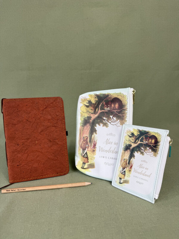 Little Treasures No. 46 – Alice in Wonderland Writing & Accessories Set