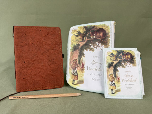 Little Treasures No. 46 – Alice in Wonderland Writing & Accessories Set