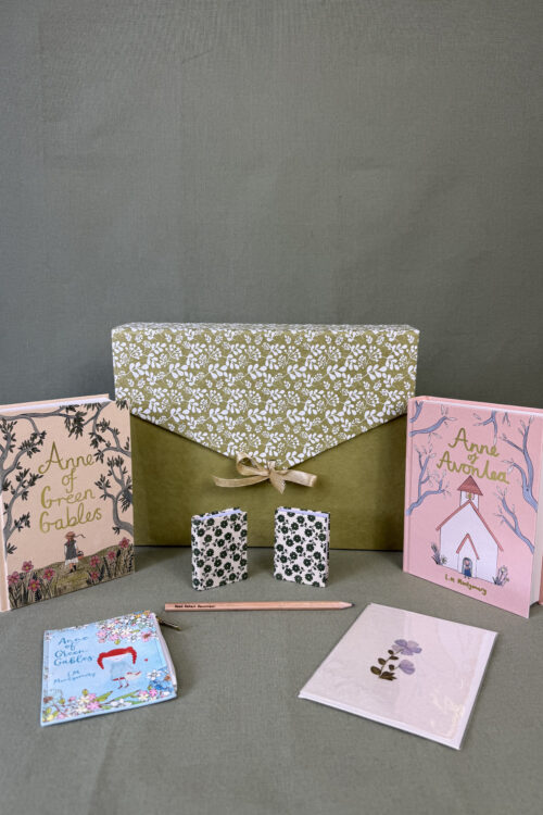 Little Treasures No. 53 – Anne of Green Gables Literary Keepsake Set