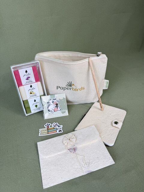 Little Treasures No. 05 – Cosy Cow Reading Set